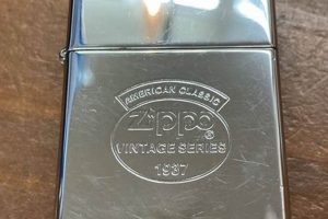 Vintage Zippo 1937 Series: Classic Lighter |