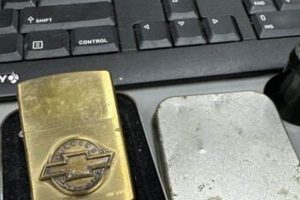 1998 Gold Plated Zippo Lighter |